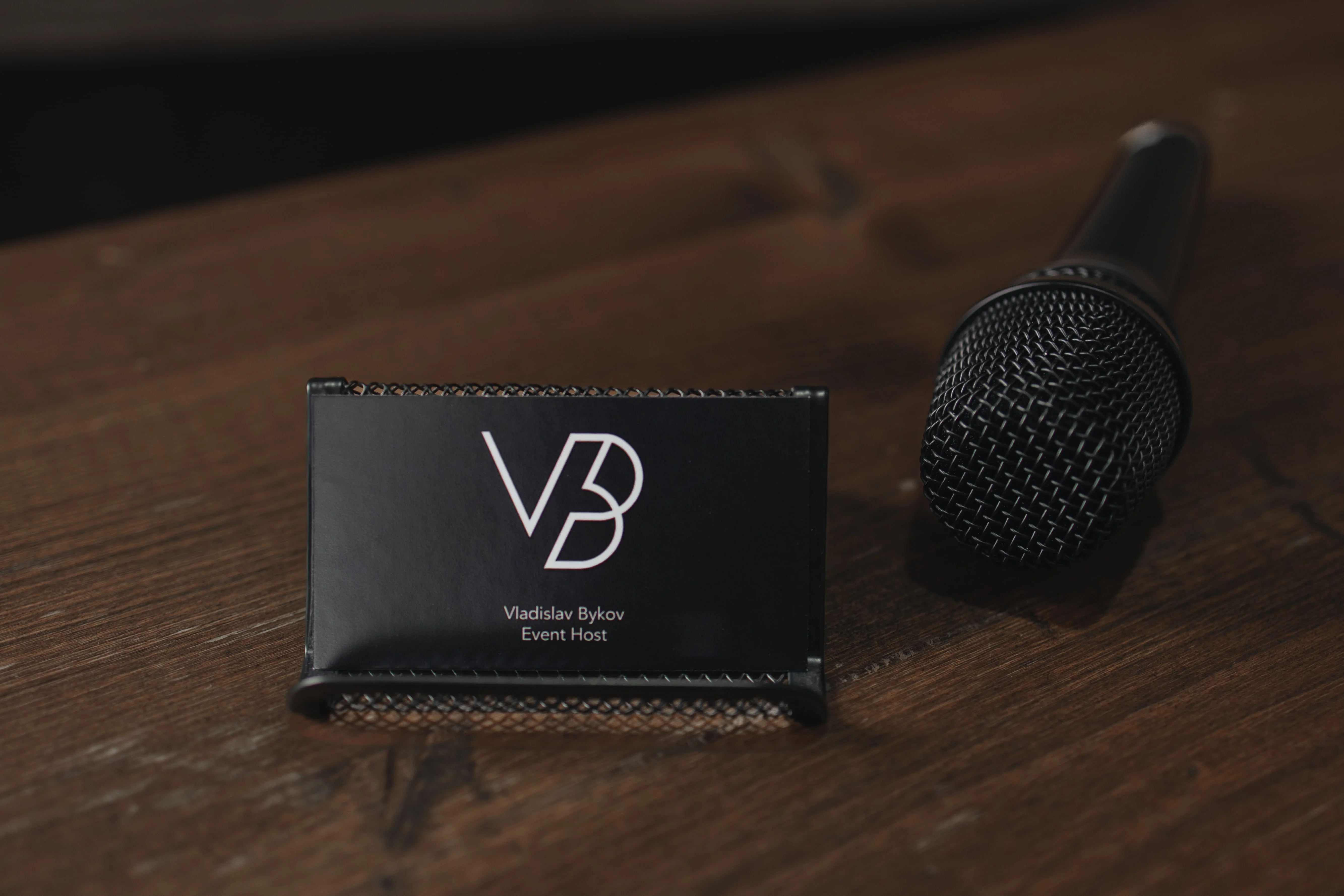 Фон секции контактов — Владислав Быков